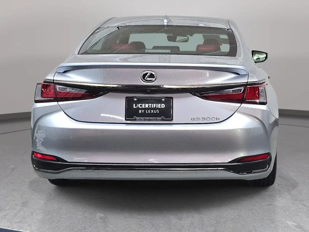 Used 2024 IRIDIUM Lexus 300h F SPORT Handling image 7