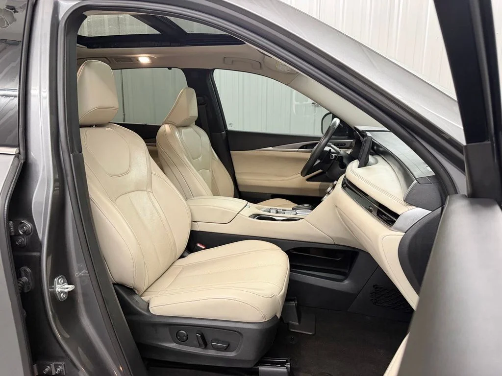 Used 2024 Gray INFINITI LUXE image 50