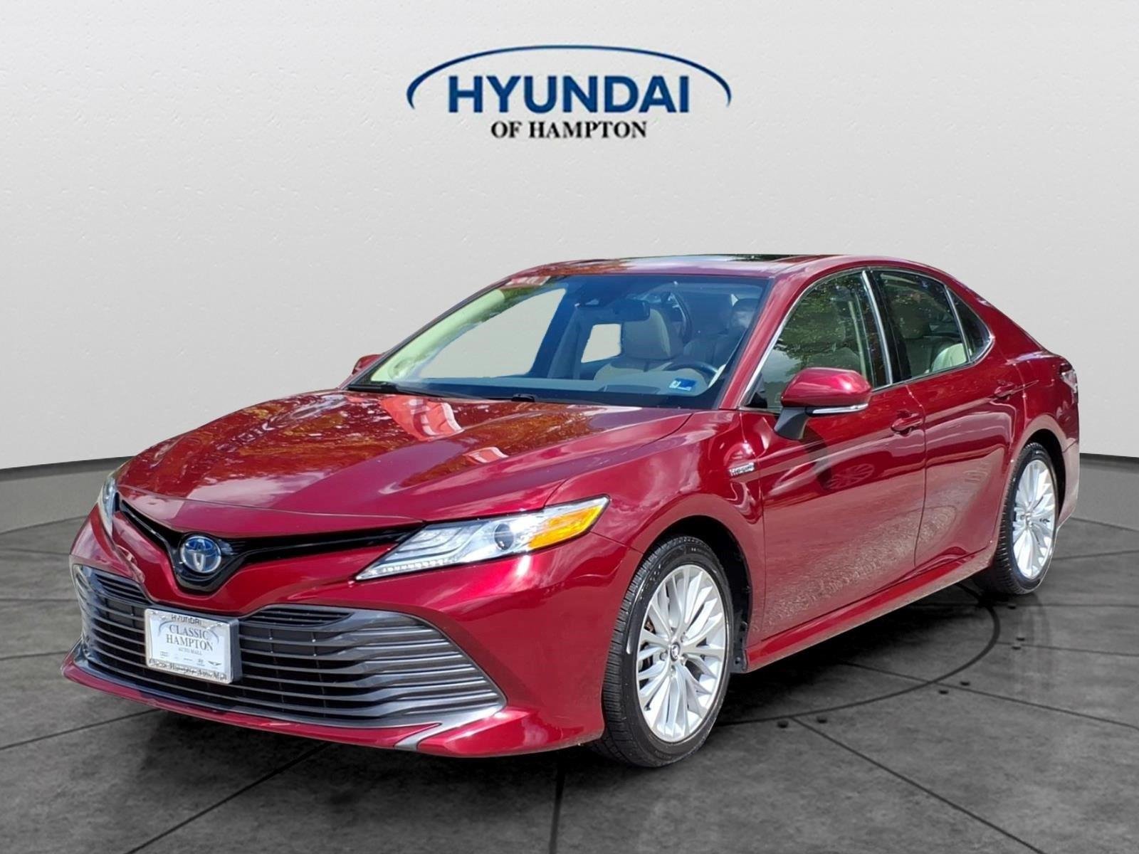 2019 Toyota Camry Hybrid XLE
