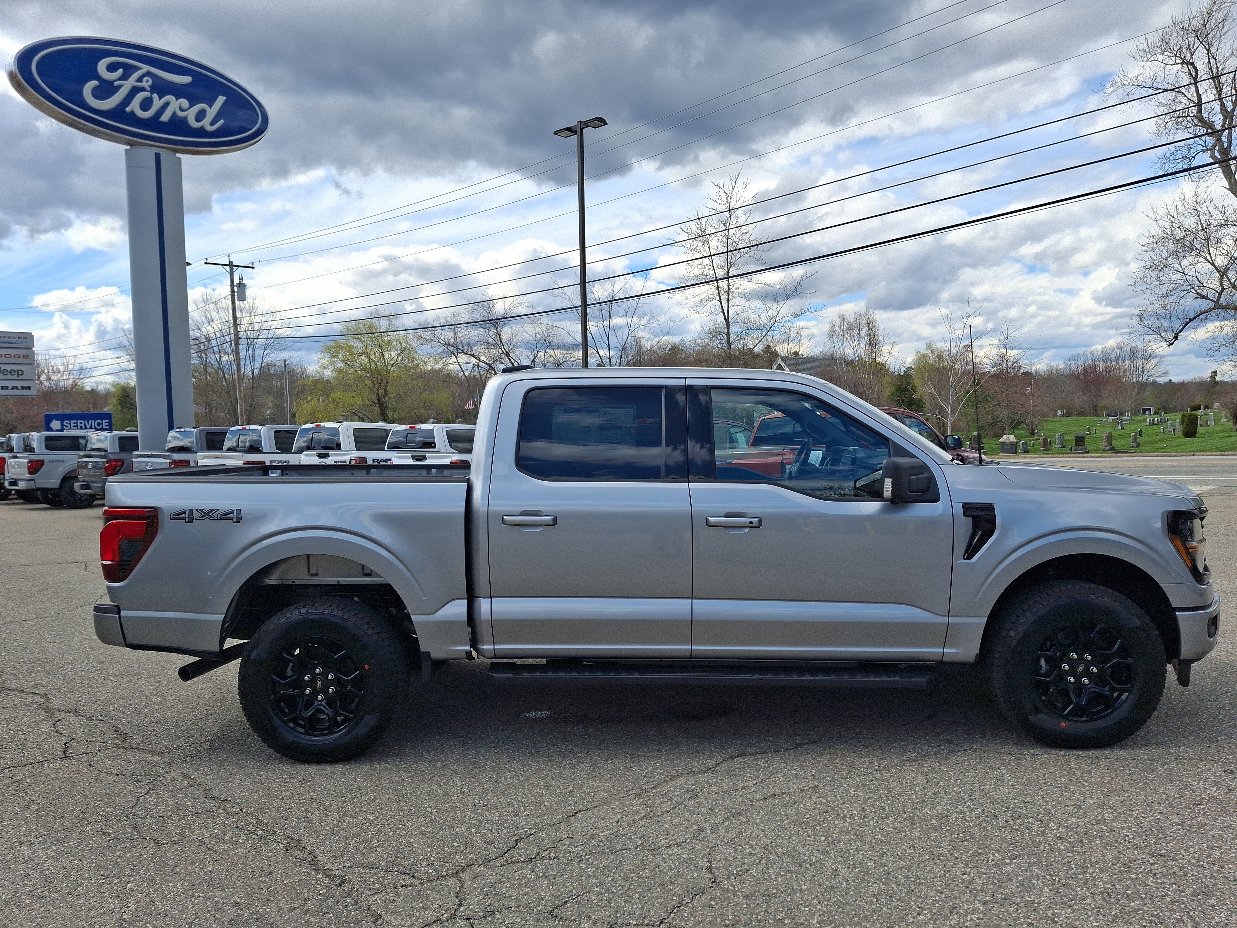 New 2026 Iconic Silver Metallic Ford XLT image 8