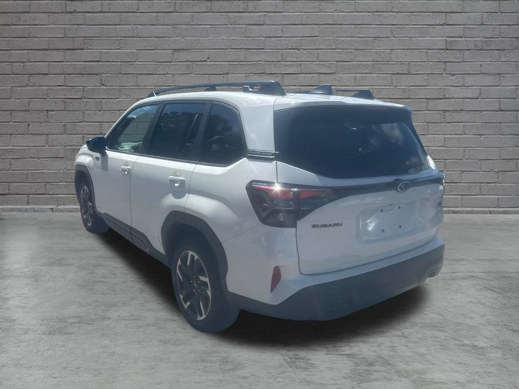 New 2026 CRYSTAL WHITE PEARL Subaru Limited Hybrid image 7