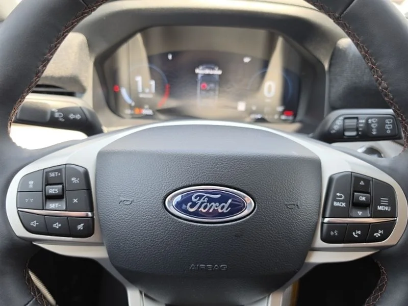 New 2026 Vapor Blue Metallic Ford Active image 15