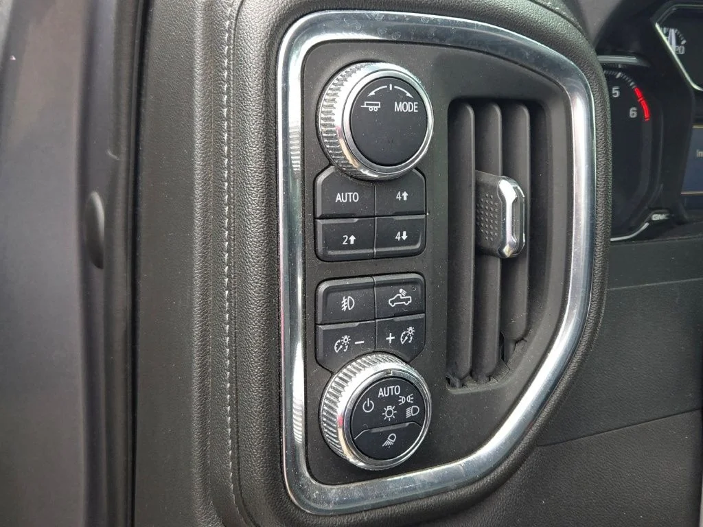Used 2022 Gray GMC SLT image 21
