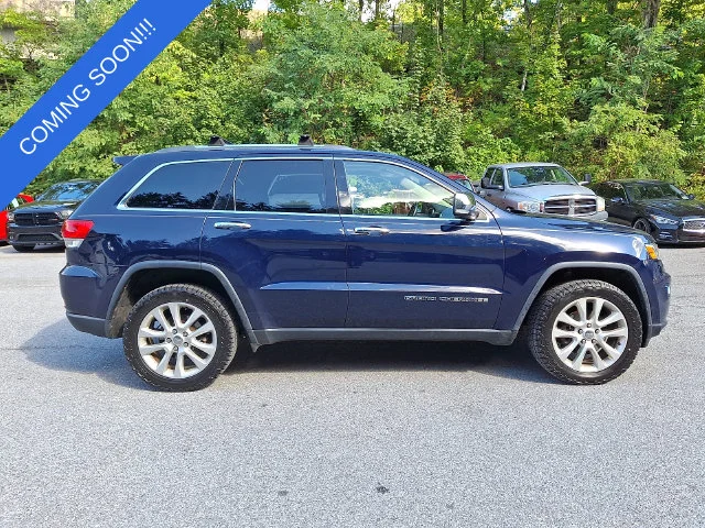 Used 2017 Blue Jeep Limited image 8