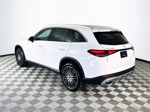 New 2026 Polar White Mercedes-Benz GLC 300 image 5