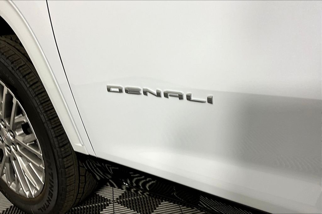 Used 2026 White GMC Denali image 9