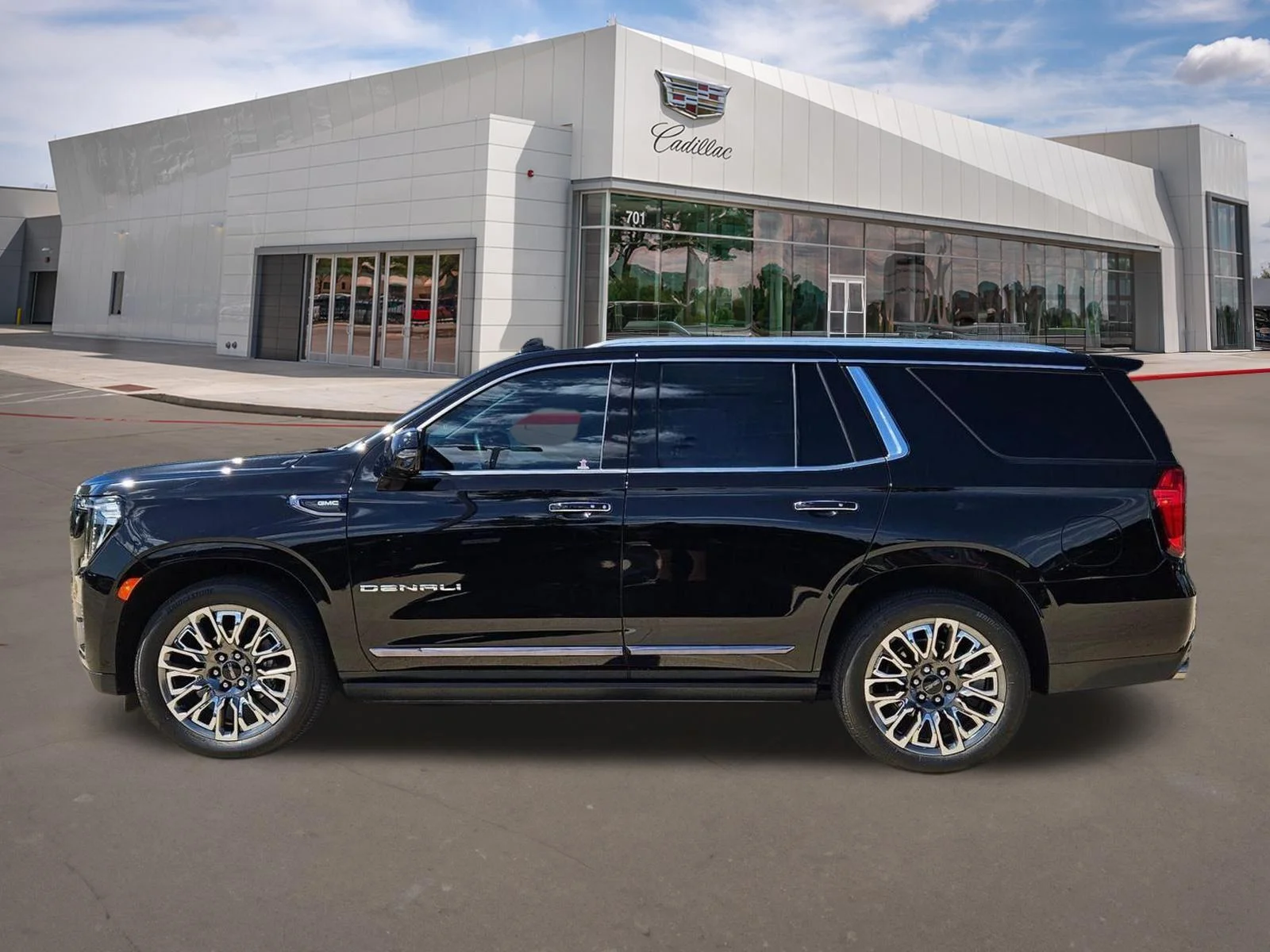 Used 2024 Onyx Black GMC Denali Ultimate image 3