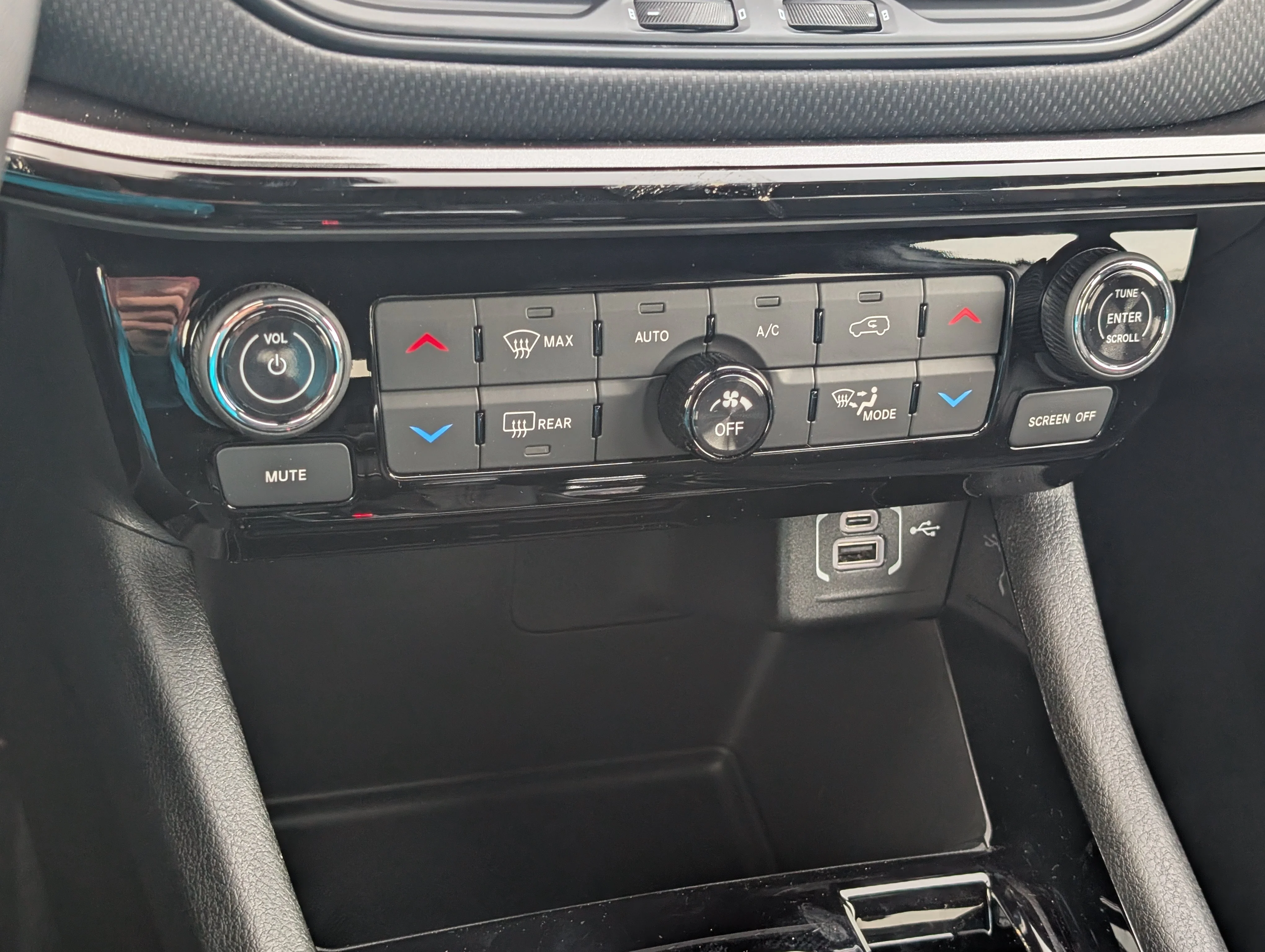 New 2026 Bright White Jeep North image 28