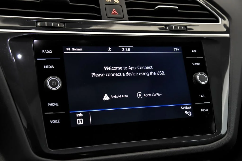 Certified Used 2024  Volkswagen 2.0T SE R-Line Black image 16