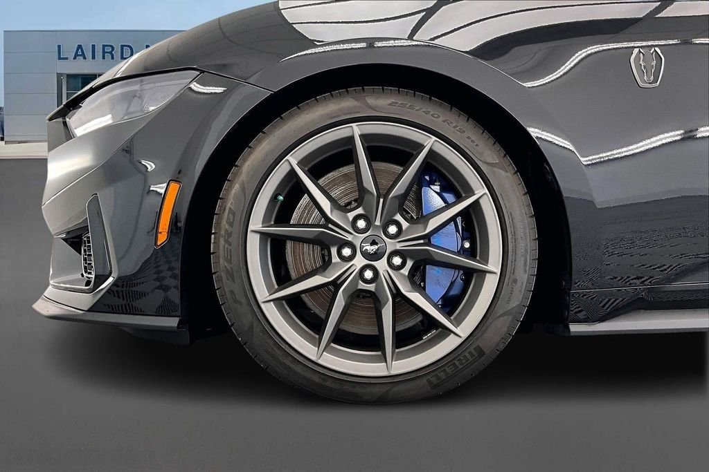 2025 Ford Mustang Dark Horse - Photo 13