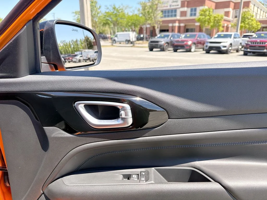 New 2026 Joose Exterior Paint Jeep Latitude image 25