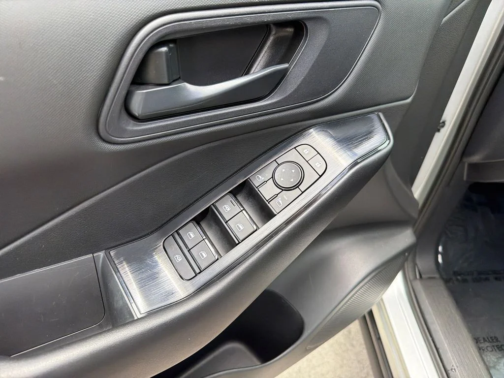 Certified Used 2024 Silver Nissan S image 15