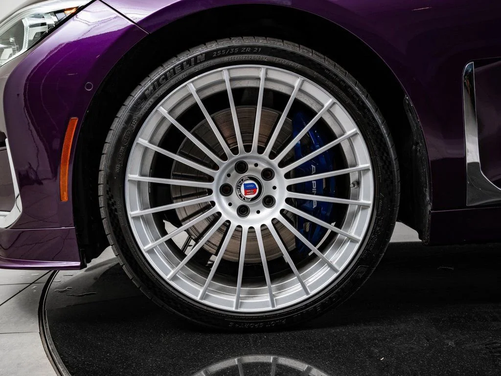 Used 2022 Twilight Purple Metallic BMW ALPINA B7 xDrive image 13