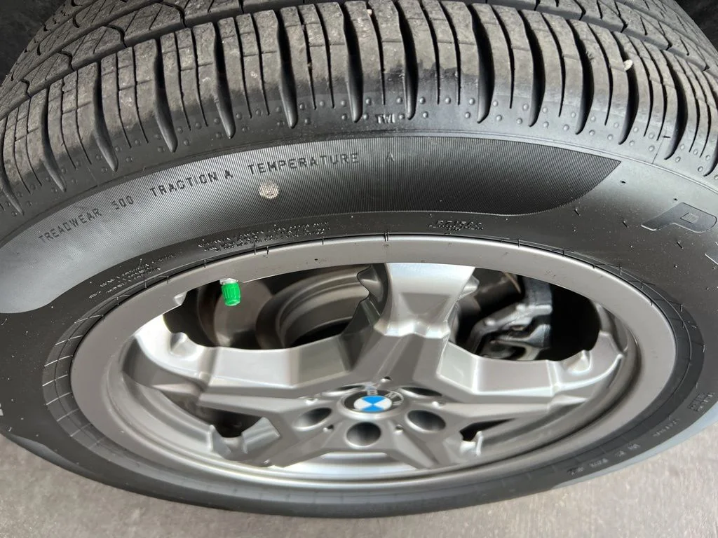 Used 2026 White BMW xDrive28i image 38