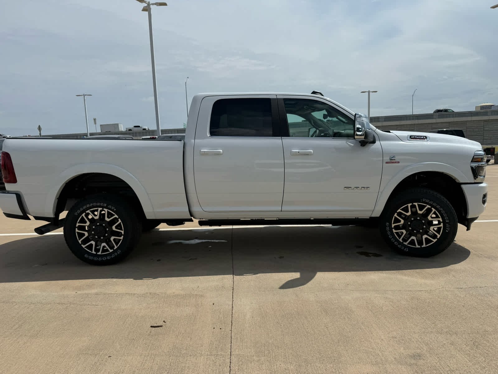 New 2026 Bright White Clear-Coat Exterior Paint RAM Longhorn image 5