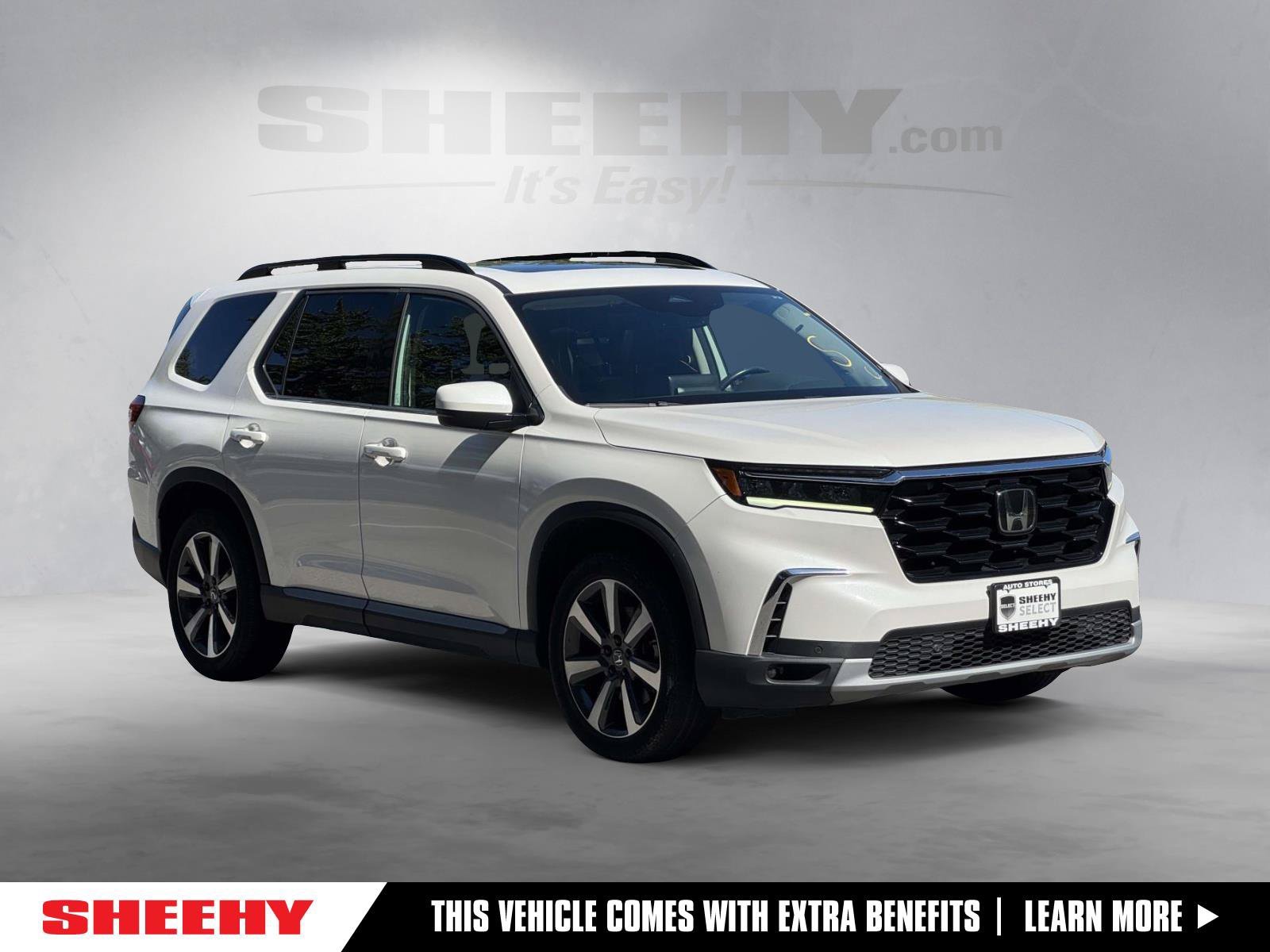 Used 2023 Silver Honda Touring image 1