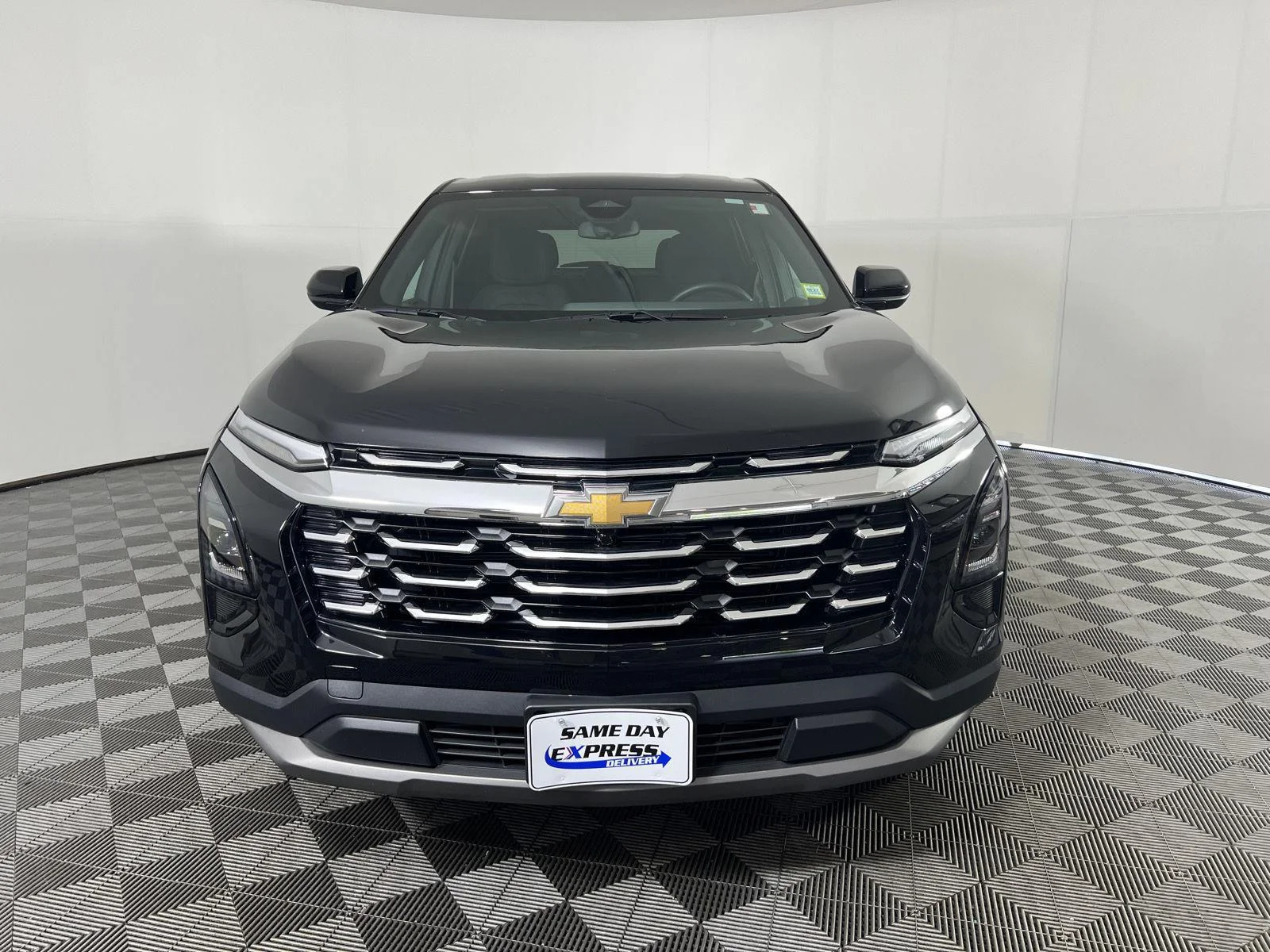 Used 2026 Mosaic Black Metallic Chevrolet AWD LT image 28