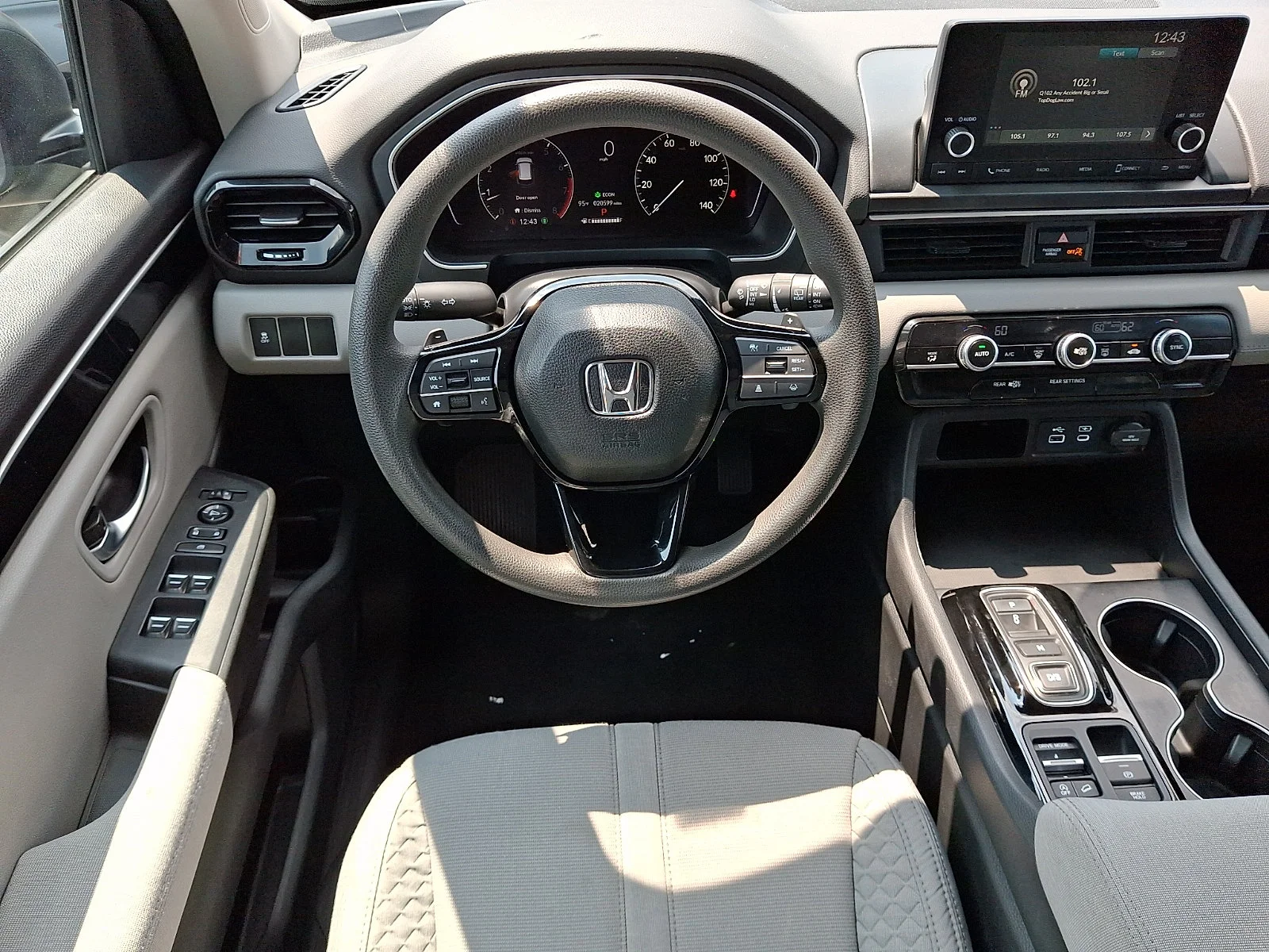 2023 Honda Pilot LX - Photo 11