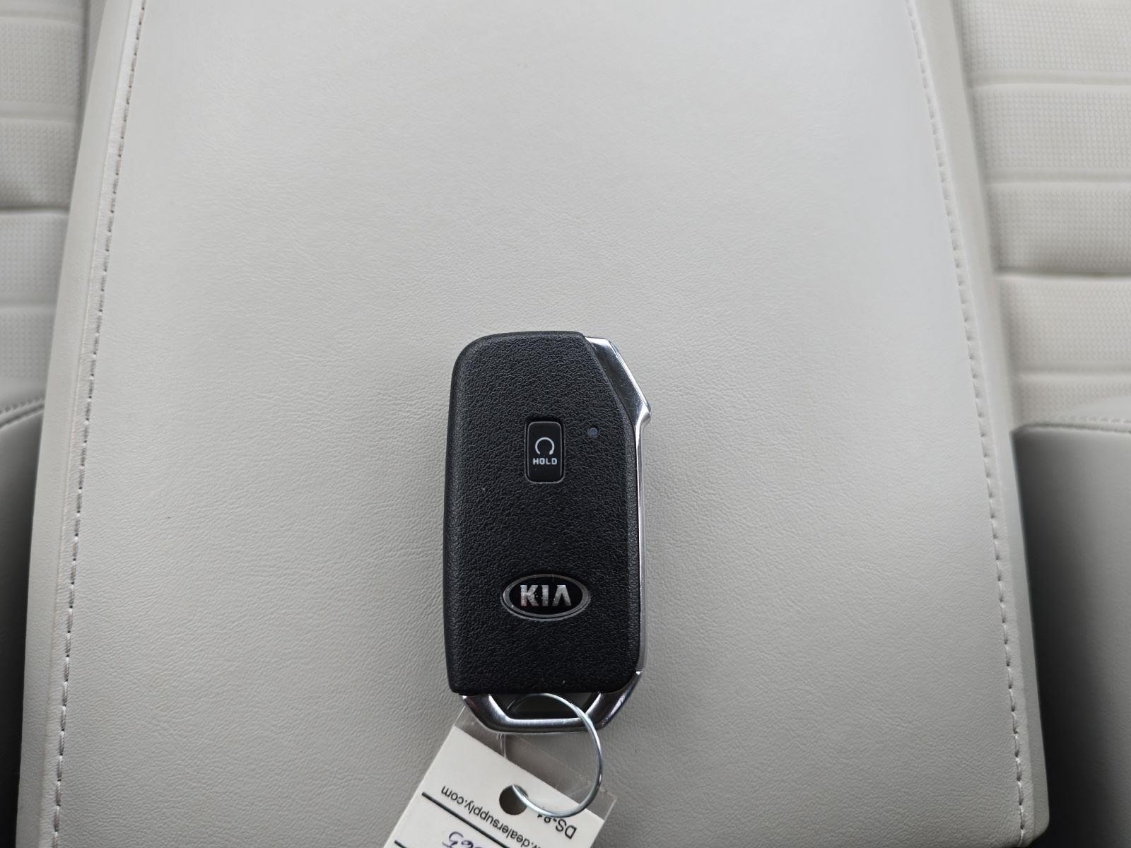 Used 2021 Glacial White Pearl Kia SX image 12