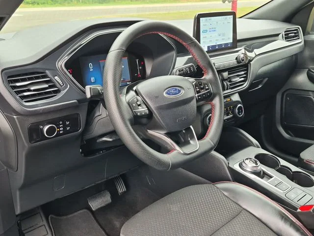 Used 2025 Gray Ford ST-Line image 29