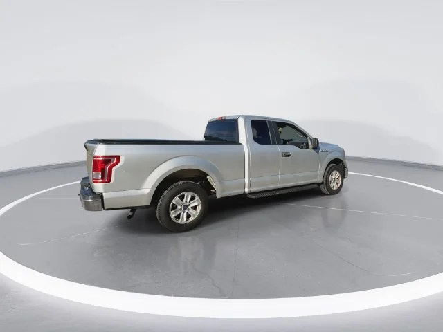 Used 2015 Silver Ford XL image 12