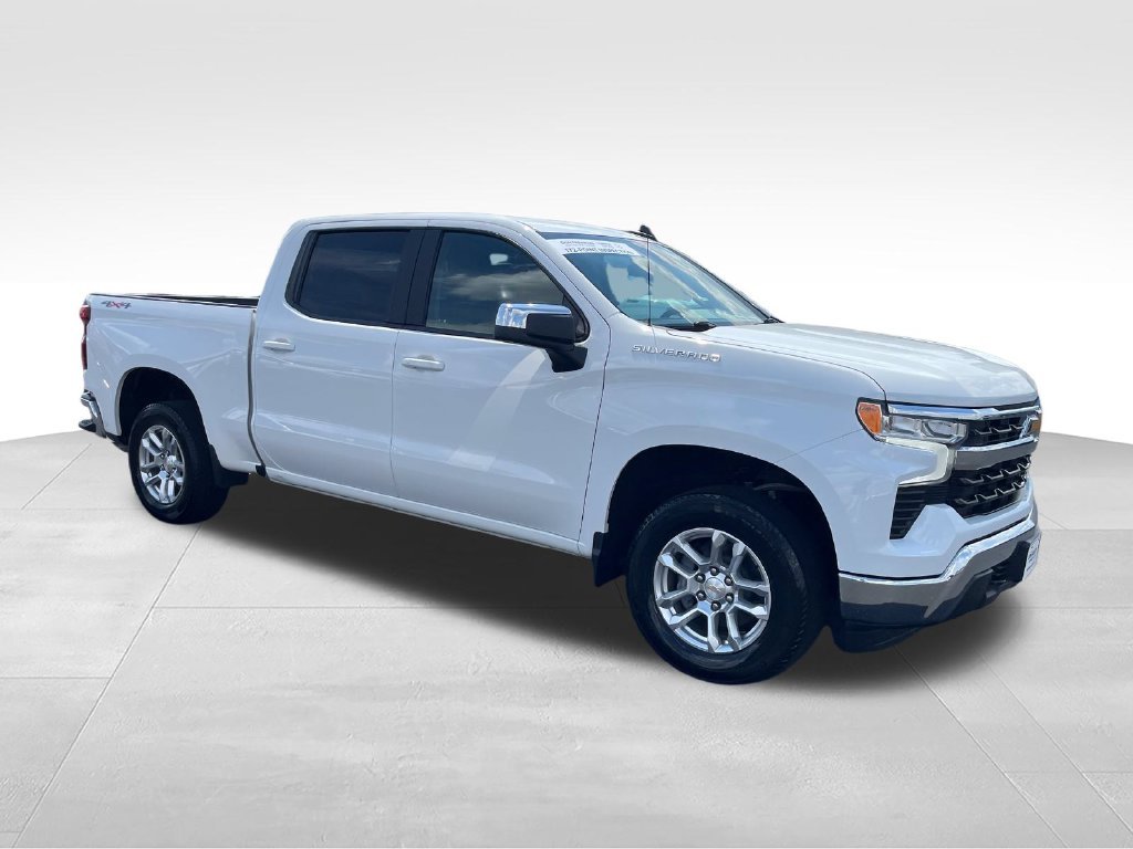 Used 2024 White Chevrolet LT image 7