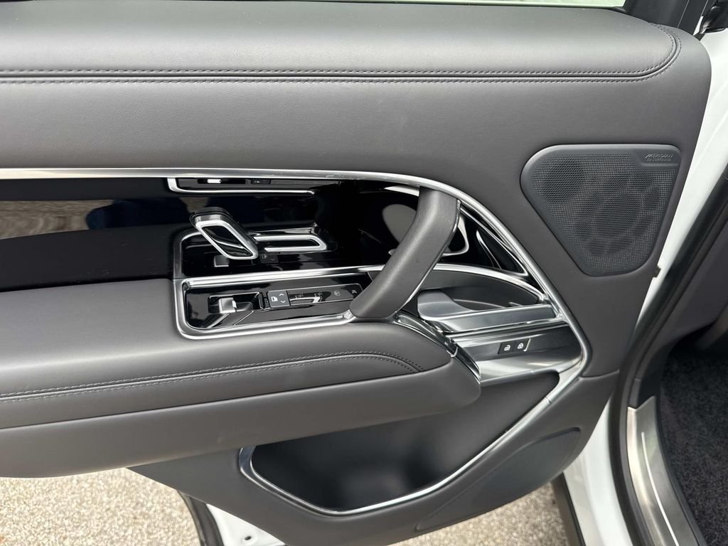 New 2026 Fuji White Land Rover SE image 12