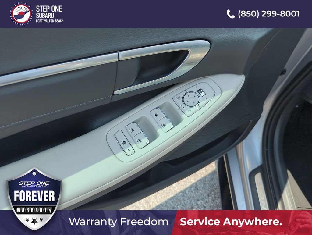 Used 2023 Silver Hyundai Limited image 19