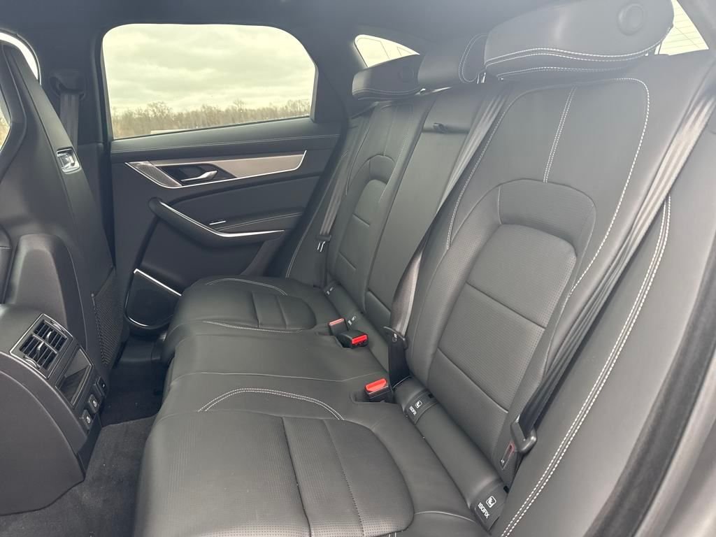 2026 Jaguar F-Pace R-Dynamic S - Photo 14