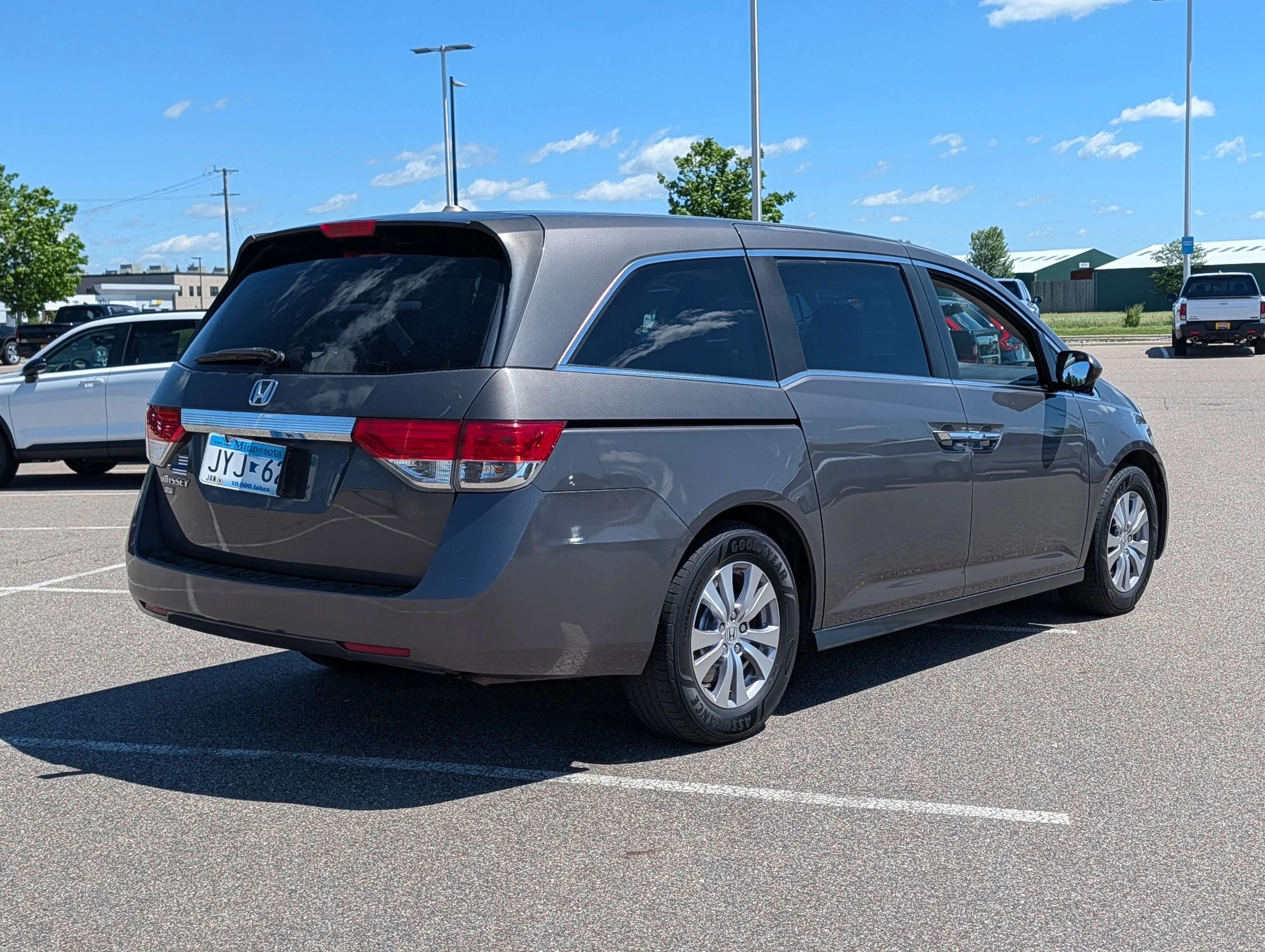 Used 2016 Modern Steel Metallic Honda EX-L image 4