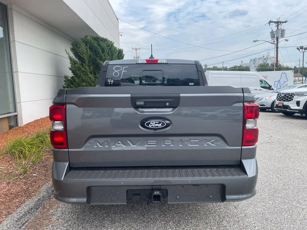 New 2026 CARBONIZED GRAY Ford Lobo High image 8