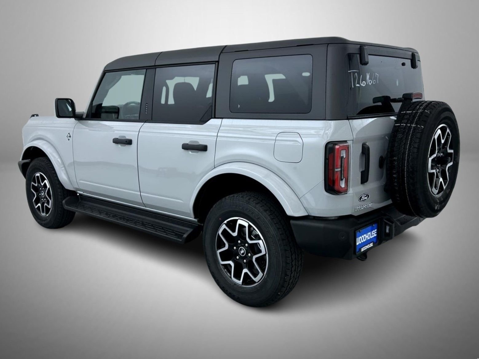 New 2026 Avalanche Gray Ford Outer Banks image 7
