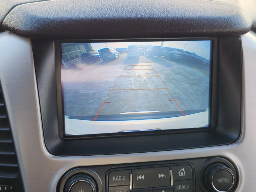 Used 2018 White Frost Tricoat GMC SLT image 19