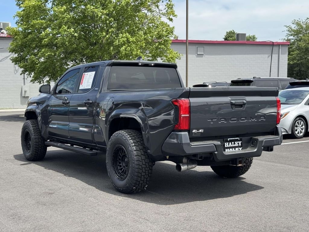 Used 2025  Toyota SR5 image 22