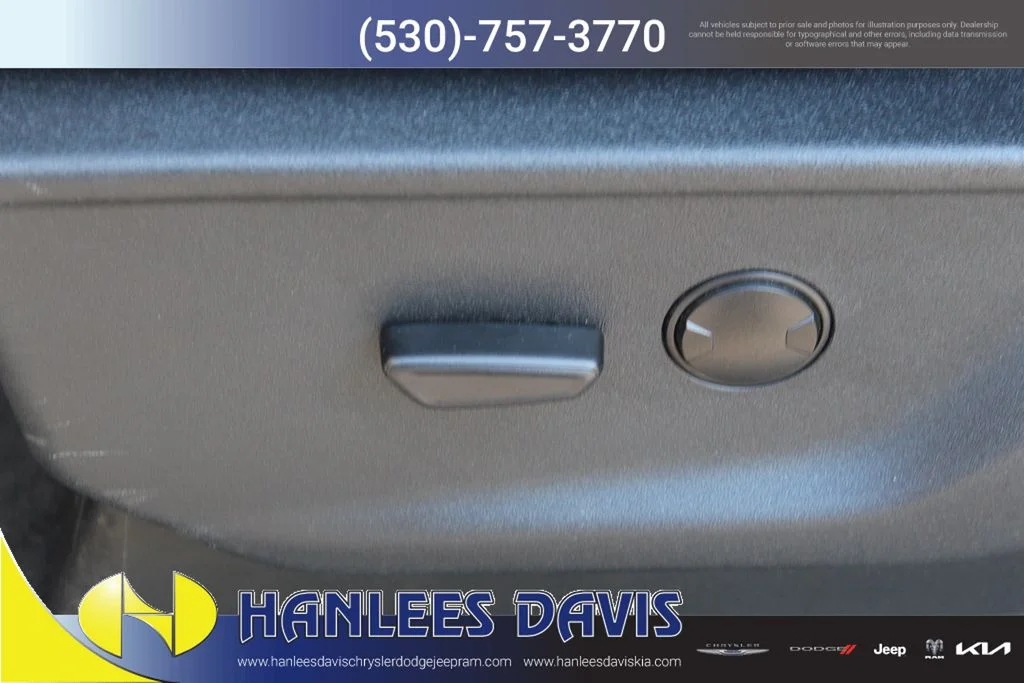 Used 2025 Black Ford XLT image 13
