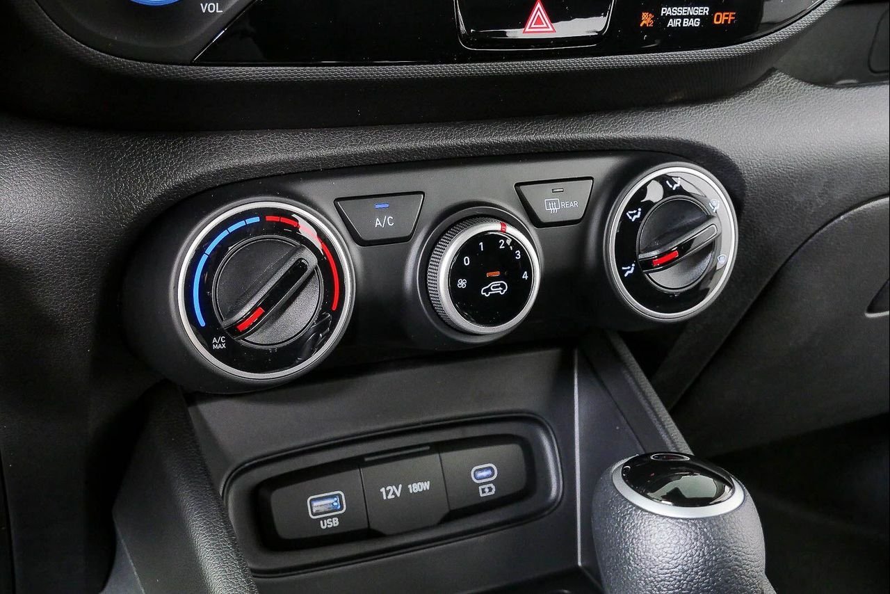 New 2026 Onyx Black Hyundai SE image 50