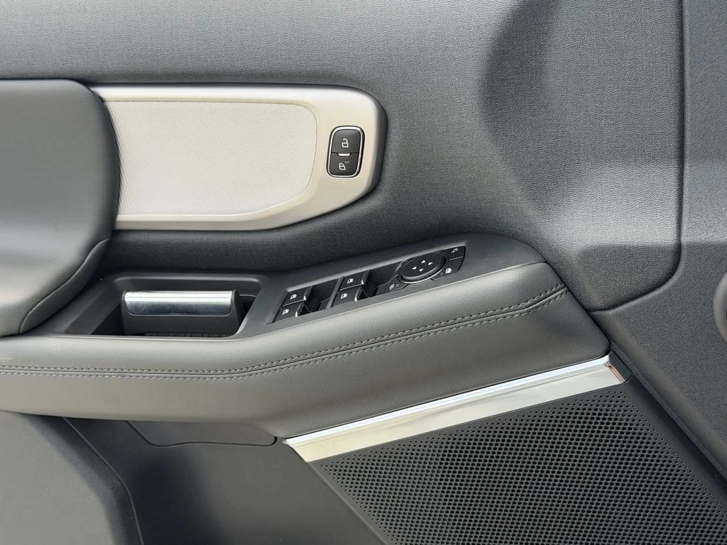 New 2026 Silver Ford Active image 15