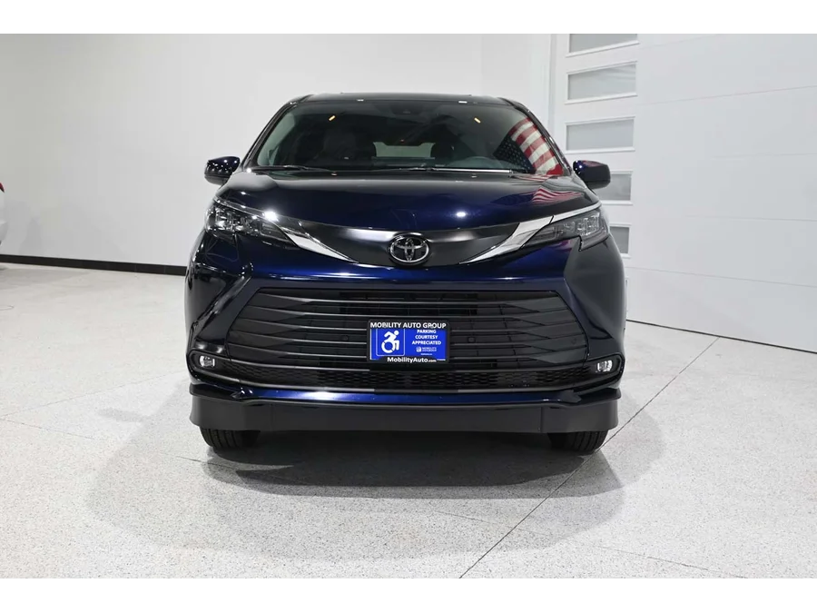 New 2026 BLUE Toyota XLE+ AWD Mobility Handicap Van image 4