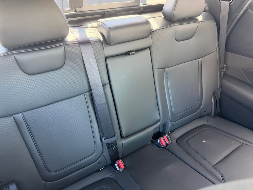 Used 2025 Green Hyundai XRT image 16