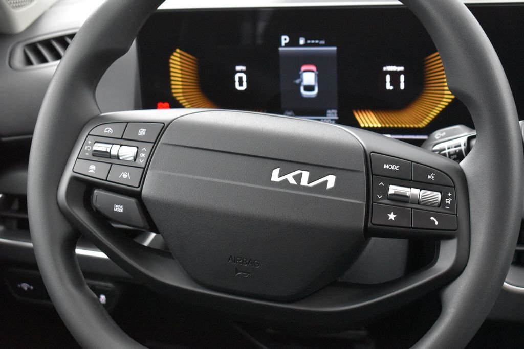 New 2026 Snow White Pearl Kia LXS image 14