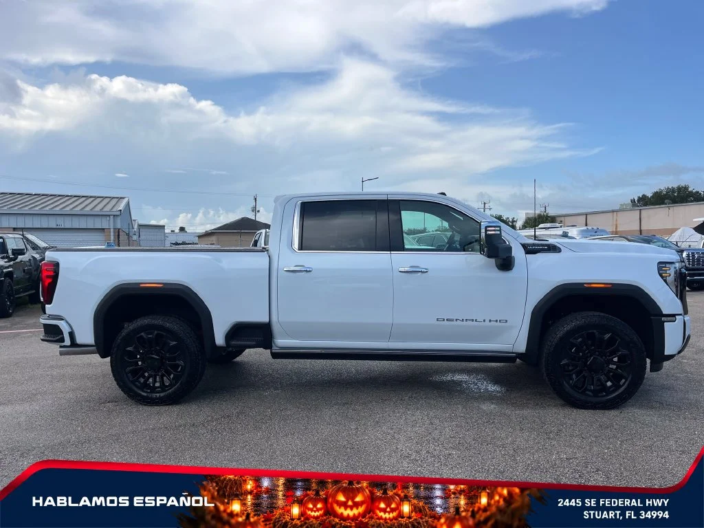 New 2026 Glacier White Tricoat GMC Denali Ultimate image 8