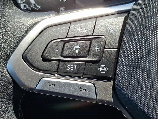 2023 Volkswagen Atlas Cross Sport SE w/Tech - Photo 20