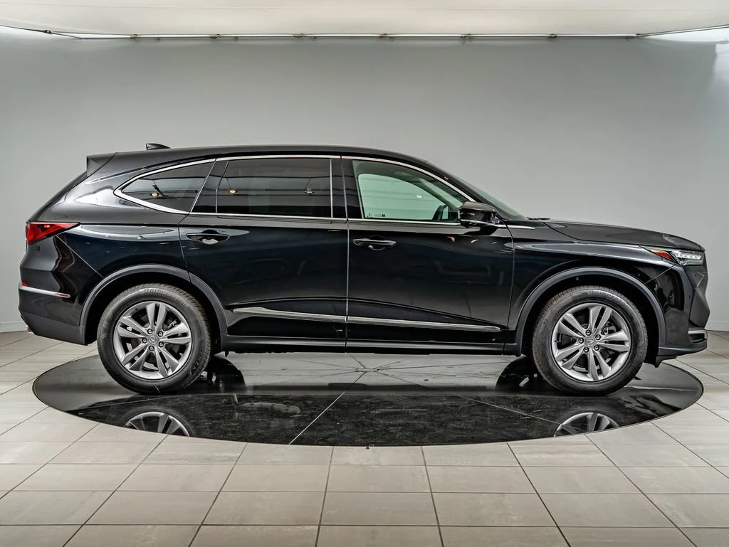 New 2026 Majestic Black Pearl Acura SH-AWD image 4