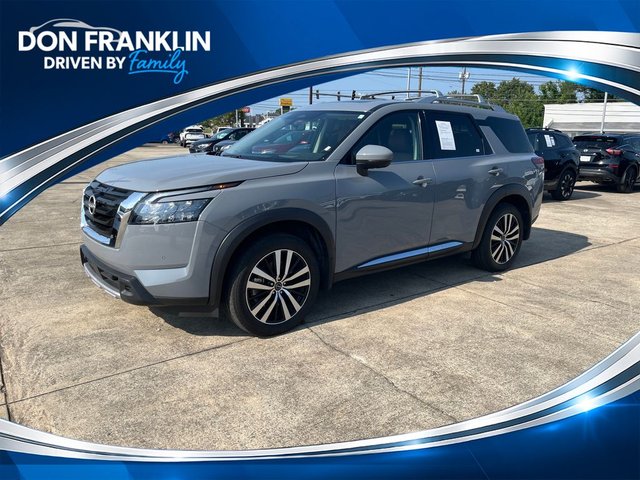 2025 Nissan Pathfinder Platinum
