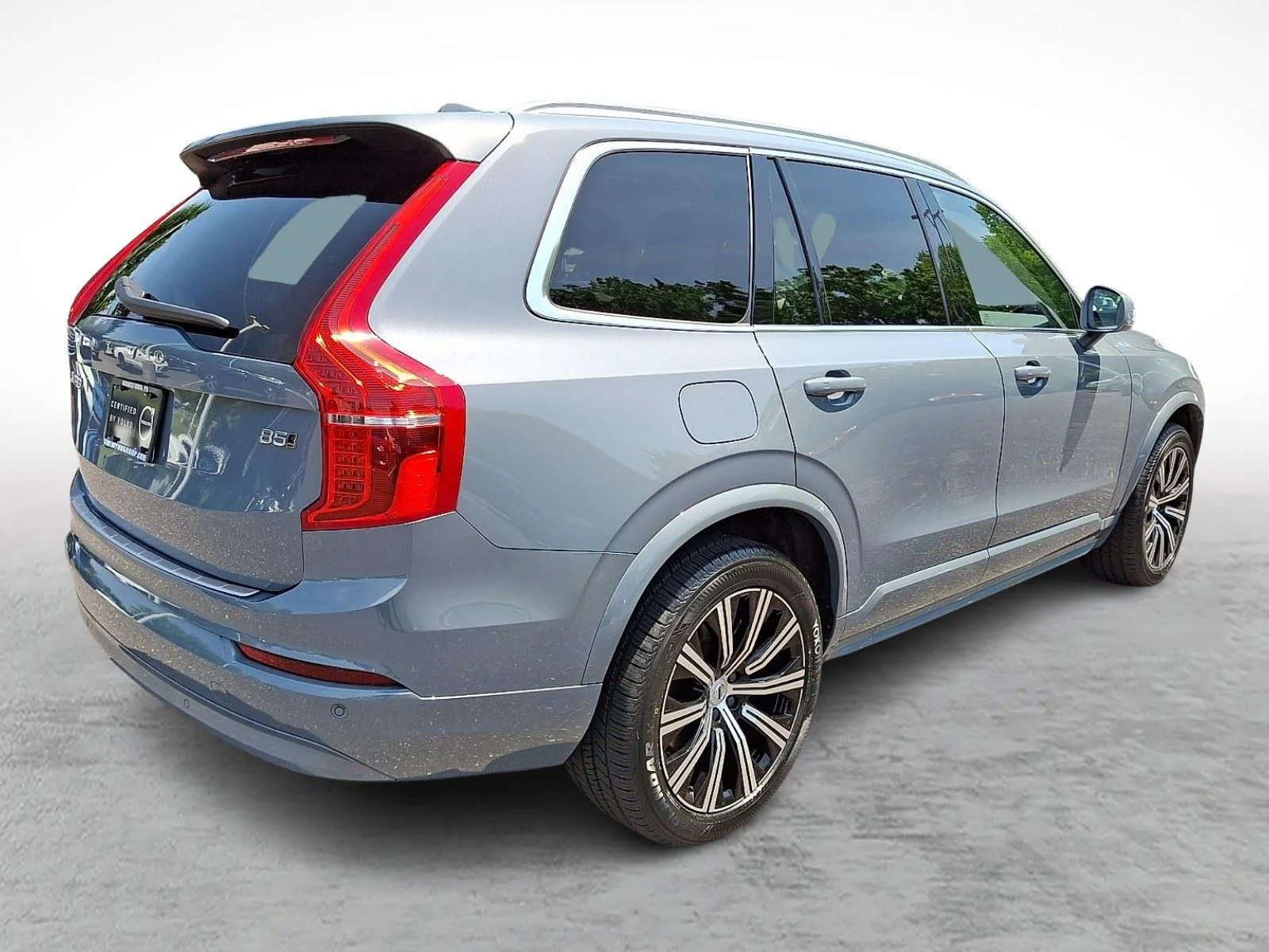 Used 2023 Thunder Grey Metallic Volvo Core image 6