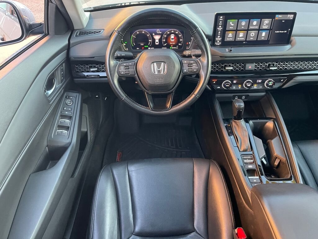 Used 2024 Urban Gray Pearl Honda EX-L image 2