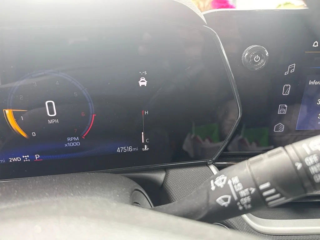 Used 2024 White Chevrolet LT image 4