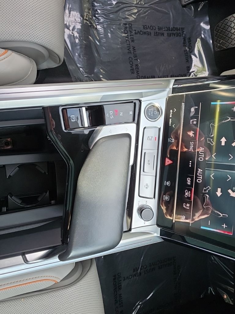 2024 Audi Q8 e-tron Prestige - Photo 18