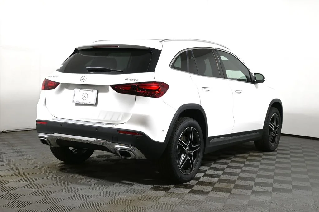 Used 2026 White Mercedes-Benz GLA 250 image 7