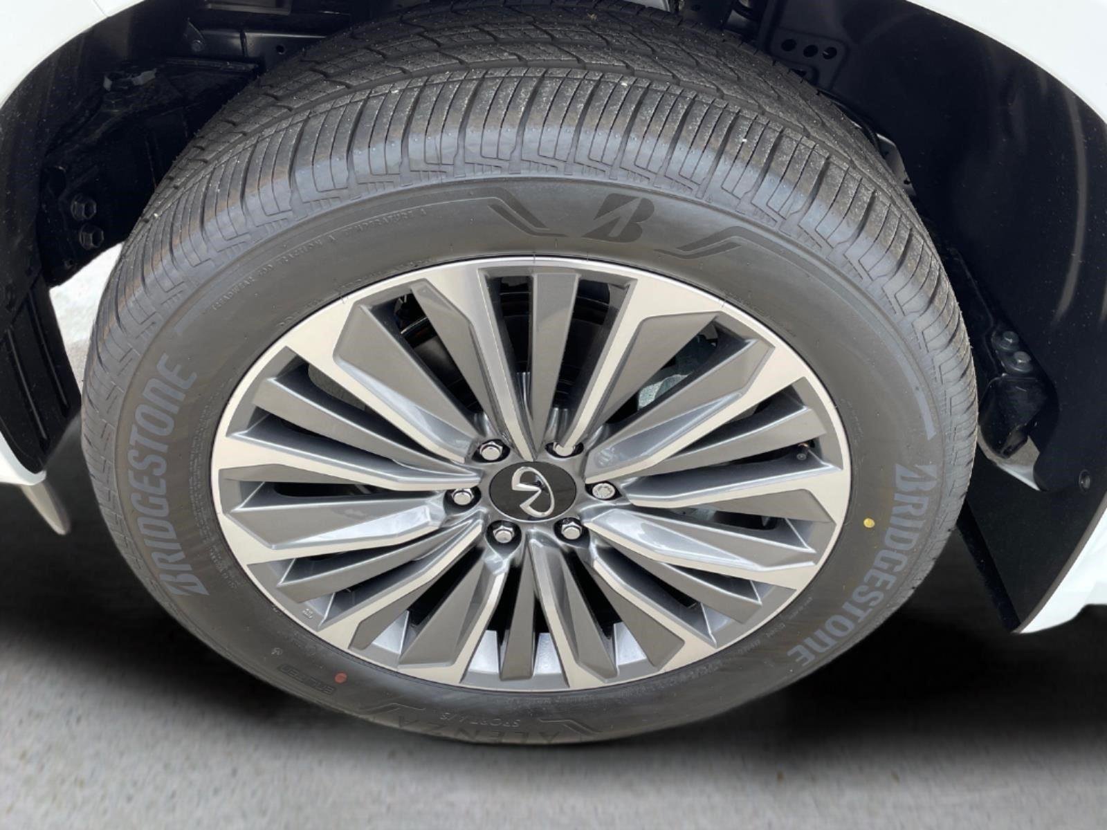 2026 INFINITI QX80 Luxe - Photo 13